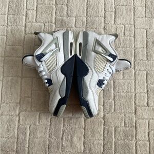 Jordan 4’s Midnight Navy | USED | Size 7 M | 100% AUTHENTIC